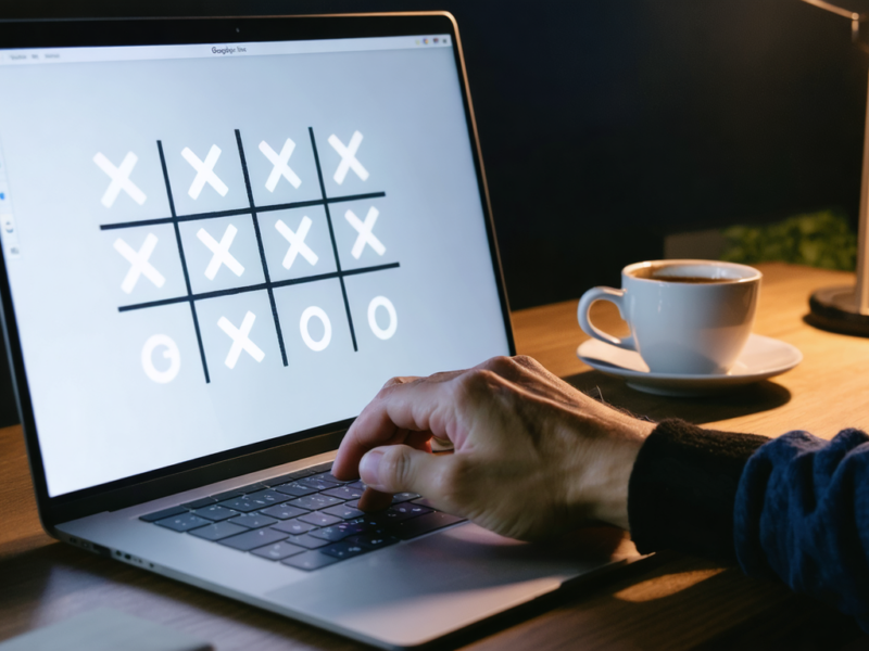 Découvrez le jeu de morpion caché sur Google : amusez-vous en un clic !